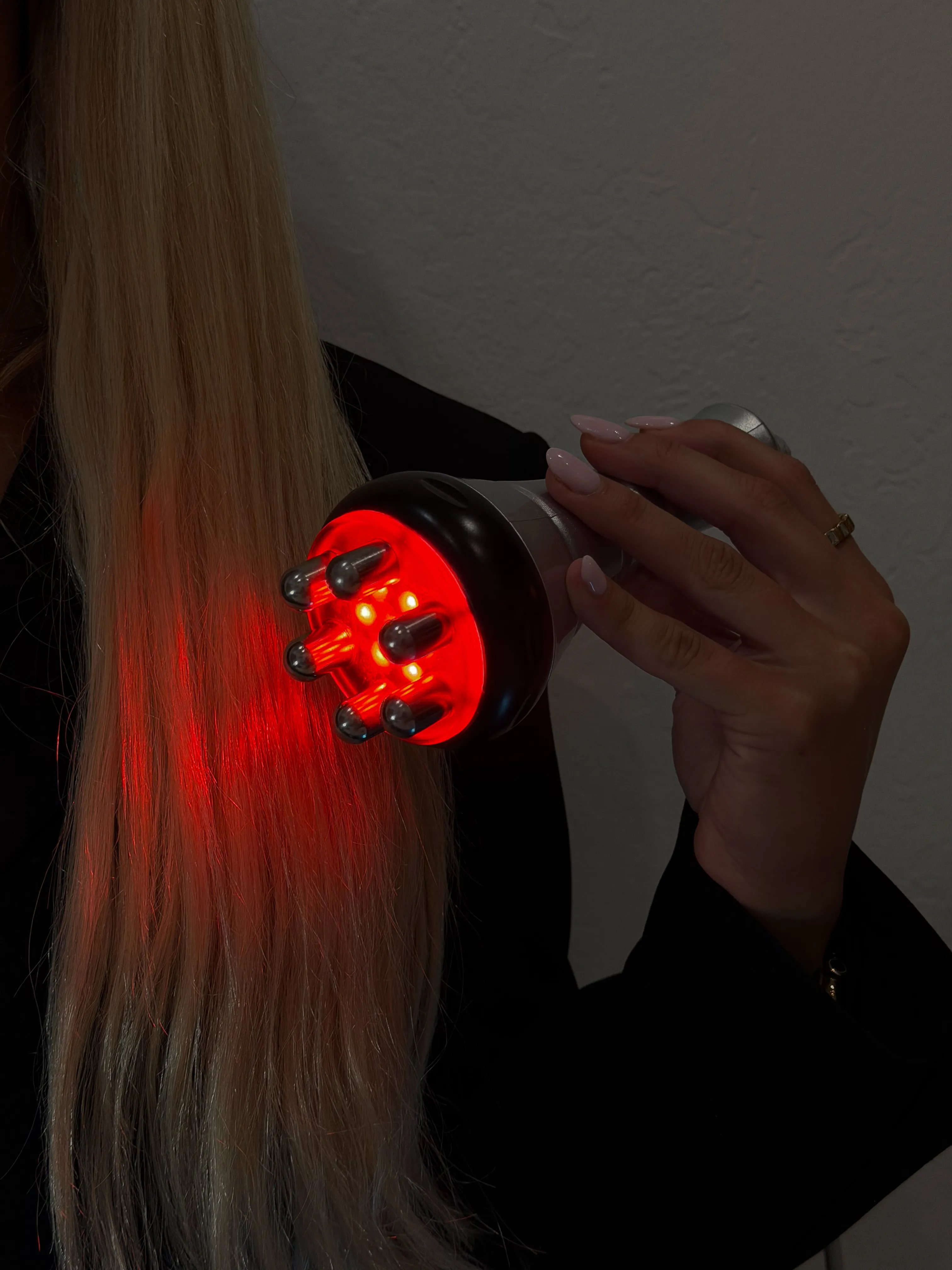 Radiofrequency handpiece glowing red